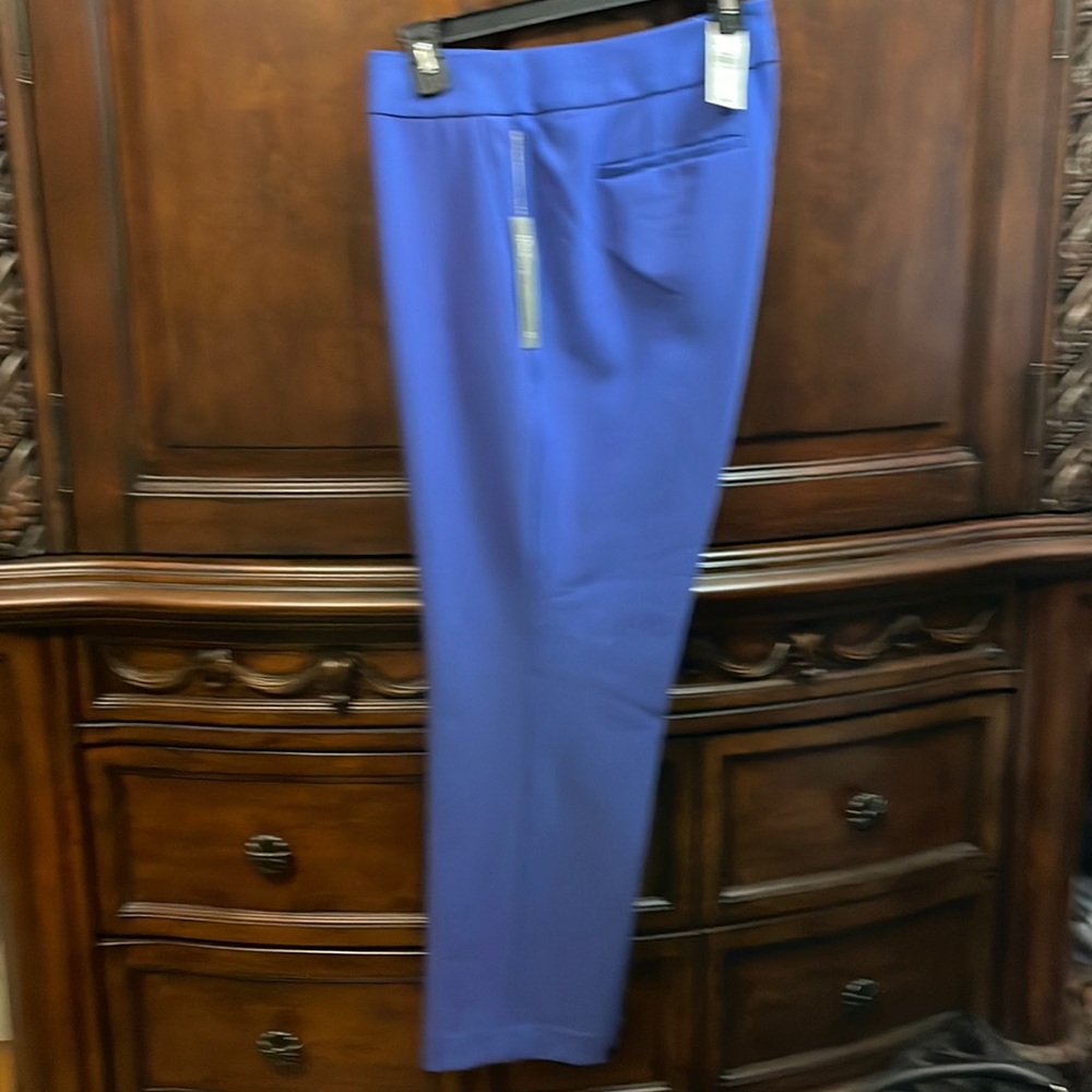 NWT. LOFT Julie Pencil Ankle Length Size 12 Pants. Never Worn